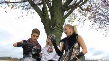 Messy Eurobabe Madness Screencap 37 on www.sinx.com