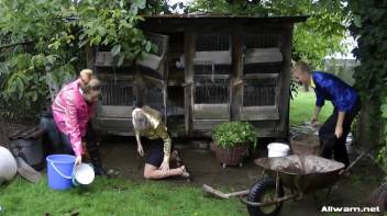 High Class Garden Mess Screencap 8 on www.sinx.com