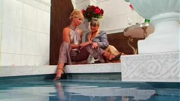 Lesbian Wetlook Action In The Pool Screencap 20 on www.sinx.com