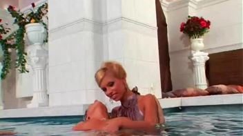 Lesbian Wetlook Action In The Pool Screencap 67 on www.sinx.com