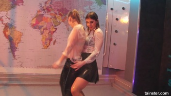 What a Wet and Wonderful World! Screencap 16 on www.sinx.com