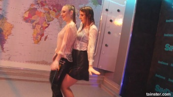 What a Wet and Wonderful World! Screencap 22 on www.sinx.com