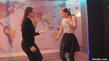 What a Wet and Wonderful World! Screencap 27 on www.sinx.com