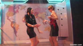 What a Wet and Wonderful World! Screencap 46 on www.sinx.com