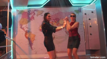 What a Wet and Wonderful World! Screencap 47 on www.sinx.com