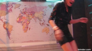 What a Wet and Wonderful World! Screencap 48 on www.sinx.com