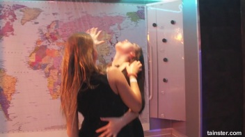 What a Wet and Wonderful World! Screencap 49 on www.sinx.com