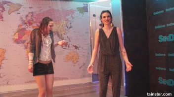 What a Wet and Wonderful World! Screencap 63 on www.sinx.com