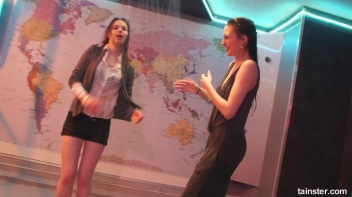 What a Wet and Wonderful World! Screencap 70 on www.sinx.com