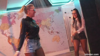 What a Wet and Wonderful World! Screencap 82 on www.sinx.com