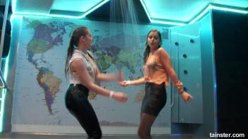 Sensual wet play with hot amateur babes Screencap 43 on www.sinx.com