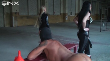 Durchgefickt und vollgepisst Screencap 37 on www.sinx.com