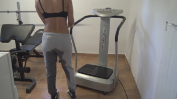 Crazy Piss Massage - das ging wohl in die Hose Screencap 31 on www.sinx.com