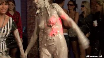 Mud Me Properly Screencap 86 on www.sinx.com