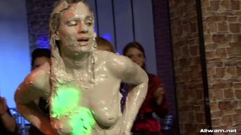 Mud Me Properly Screencap 88 on www.sinx.com