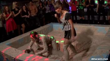 Mud Me Properly Screencap 42 on www.sinx.com