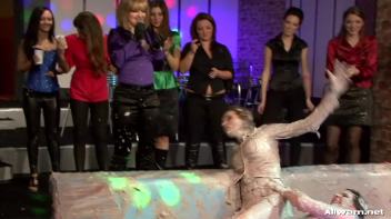 Mud Me Properly Screencap 44 on www.sinx.com