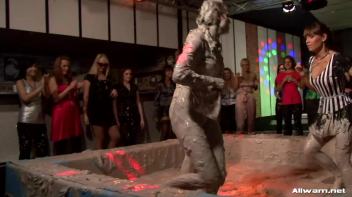 Mud Me Properly Screencap 67 on www.sinx.com