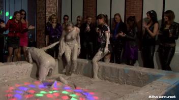 Mud Me Properly Screencap 70 on www.sinx.com