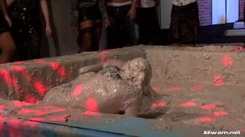 Mud Me Properly Screencap 71 on www.sinx.com