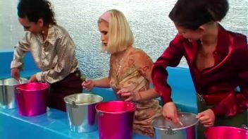 Fully Clothed Jell-O Nastiness Screencap 9 on www.sinx.com