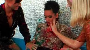 Fully Clothed Jell-O Nastiness Screencap 91 on www.sinx.com