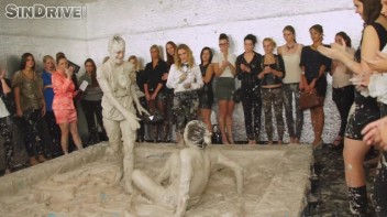 Muddy Wrestling: Nicole Vice vs. Valentina Ross Screencap 56 on www.sinx.com