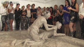 Muddy Wrestling: Nicole Vice vs. Valentina Ross Screencap 65 on www.sinx.com