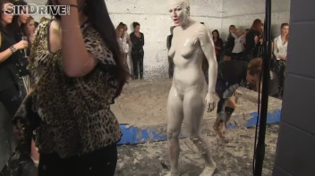 Muddy Wrestling: Nicole Vice vs. Valentina Ross Screencap 78 on www.sinx.com