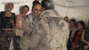 Muddy Wrestling: Nicole Vice vs. Valentina Ross Screencap 18 on www.sinx.com