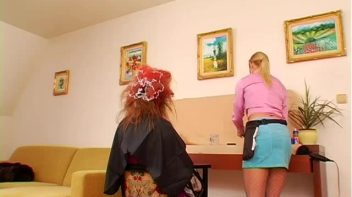 Spray Paint Fight! Screencap 23 on www.sinx.com