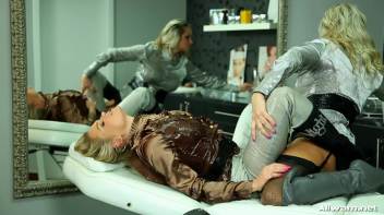 Gina's Gel Treatment Screencap 38 on www.sinx.com