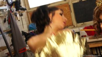 Extreme Fashionistas Need That Piss Fucking Screencap 54 on www.sinx.com