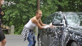 Catfight At The Carwash Screencap 9 on www.sinx.com