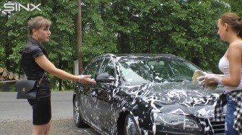 Catfight At The Carwash Screencap 23 on www.sinx.com