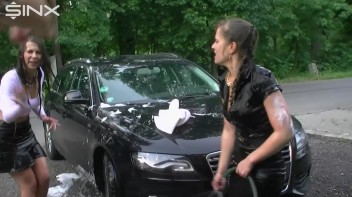 Catfight At The Carwash Screencap 81 on www.sinx.com