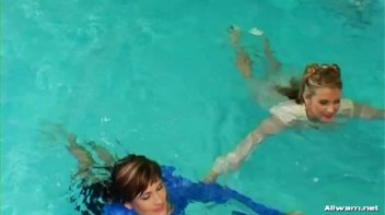 Soaked Wetlook Lovers Screencap 59 on www.sinx.com