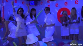 White Sensation Part 1 - Cam 1 Screencap 5 on www.sinx.com