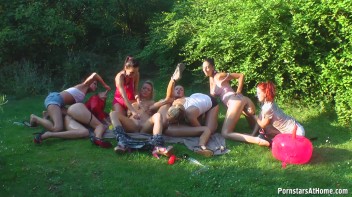 Oiled up Sluts Part Cam 2 Screencap 87 on www.sinx.com