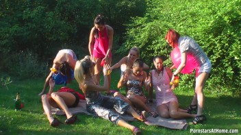 Oiled up Sluts Part Cam 2 Screencap 10 on www.sinx.com