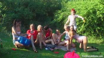 Oiled up Sluts Part Cam 2 Screencap 41 on www.sinx.com