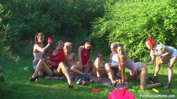 Oiled up Sluts Part Cam 2 Screencap 45 on www.sinx.com