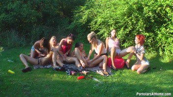 Oiled up Sluts Part Cam 2 Screencap 71 on www.sinx.com