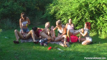 Oiled up Sluts Part Cam 2 Screencap 77 on www.sinx.com