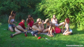 Oiled up Sluts Part Cam 2 Screencap 80 on www.sinx.com