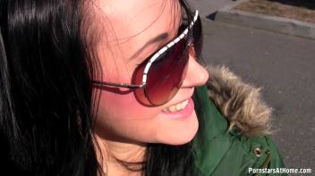 Shopping For A Blowjob Screencap 5 on www.sinx.com