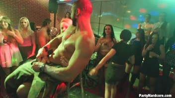 Party Hardcore Gone Crazy Vol. 35 Part 6 - Cam 3 Screencap 40 on www.sinx.com