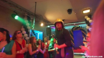 Party Hardcore Gone Crazy Vol. 37 Part 3 - Cam 1 Screencap 64 on www.sinx.com