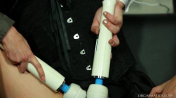 Taking It For The Triple Team Screencap 4 on www.sinx.com