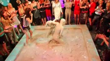 Dionne Darling vs. Christina Lee Screencap 95 on www.sinx.com